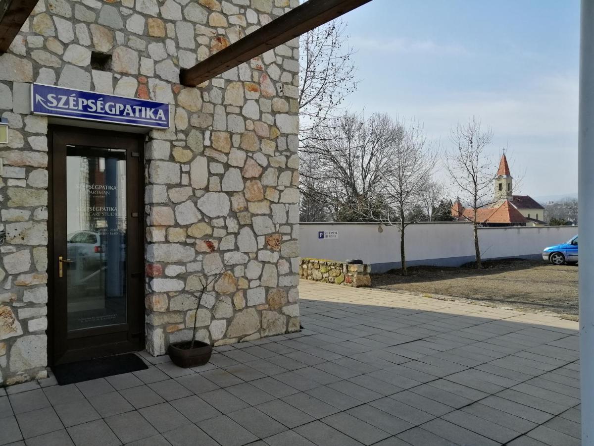 Szépségpatika Apartman Sárospatak Extérieur photo